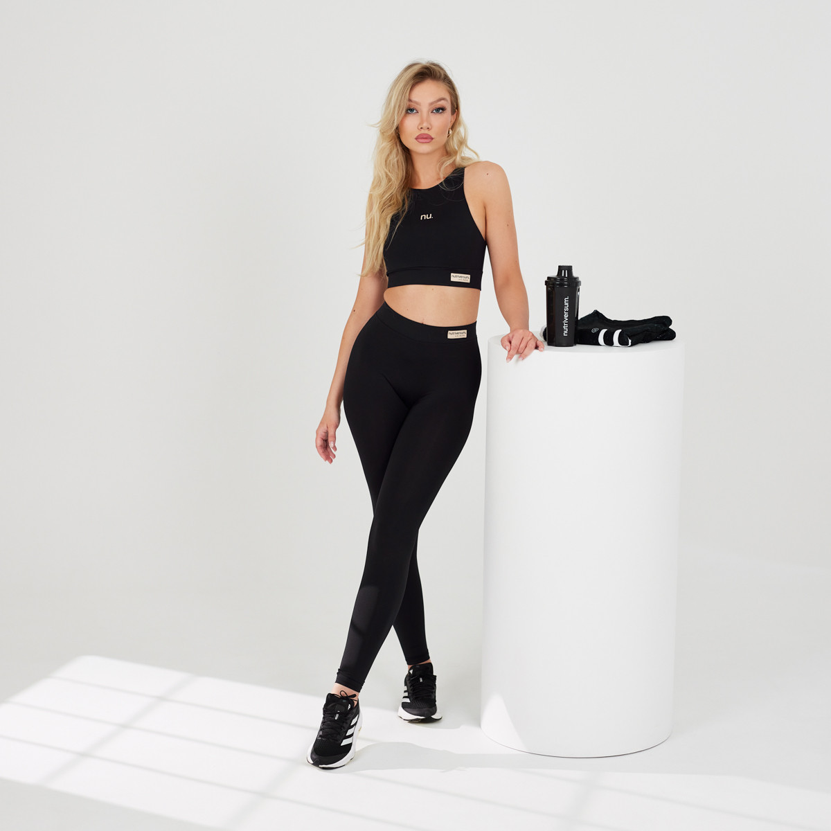Nutriversum by KINDA sportmelltartó fekete